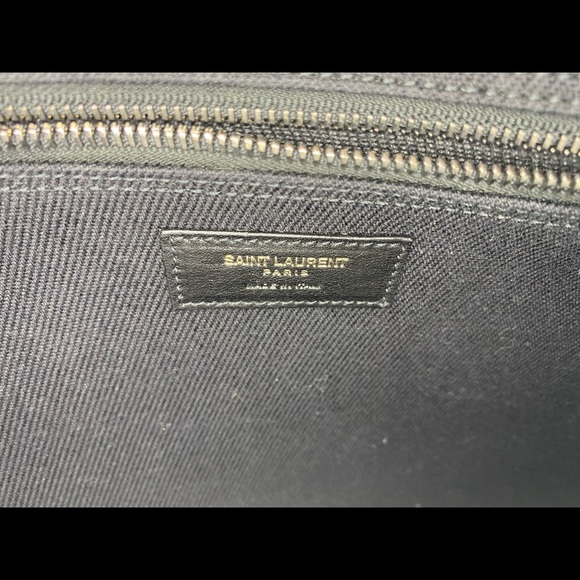 Saint Laurent Tote - Picture 4 of 6
